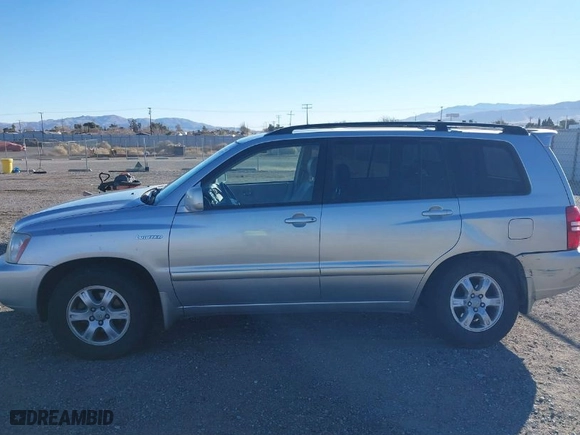 2002 Toyota Highlander with VIN JTEHF21A320088822, listed as a IAAI auction lot 41407352 with 136,105 mi miles. Bid and sale history available at carsss.com. Image 14.