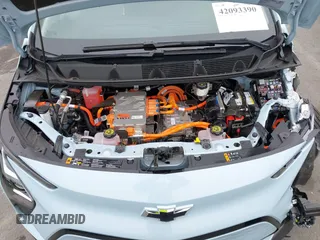 2023 Chevrolet Bolt EV 2LT z VIN 1G1FX6S01P4153634, wystawiony jako IAAI lot #42093390 z przebiegiem 8063 mil mil oraz . Historia ofert i sprzedaży dostępna na DreamBid. Obrazek 10.