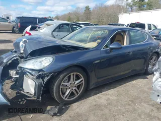2012 Porsche Panamera S Hybrid z VIN WP0AD2A73CL045338, wystawiony jako IAAI lot #42038242 z przebiegiem 112 131 mil mil oraz . Historia ofert i sprzedaży dostępna na DreamBid. Obrazek 14.