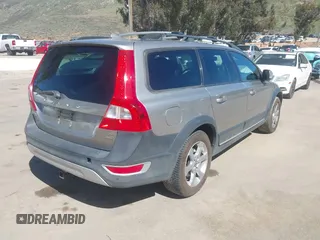 2008 Volvo XC70 with VIN YV4BZ982681006008, listed as a IAAI auction lot 41870625 with 248,341 mi miles. Bid and sale history available at carsss.com. Image 4.