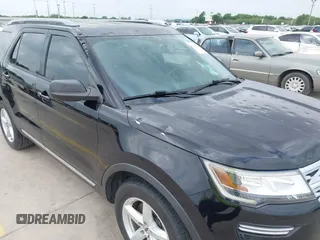 2019 Ford Explorer XLT z VIN 1FM5K7D85KGB06880, wystawiony jako IAAI lot #42158231 z przebiegiem 66 029 mil mil oraz . Historia ofert i sprzedaży dostępna na DreamBid. Obrazek 17.