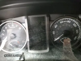 2019 Toyota Tacoma SR z VIN 5TFCZ5AN1KX196812, wystawiony jako Copart lot #51372065 z przebiegiem Nie podano mil oraz Szkoda całkowita • Salvage title. Historia ofert i sprzedaży dostępna na DreamBid. Obrazek 9.