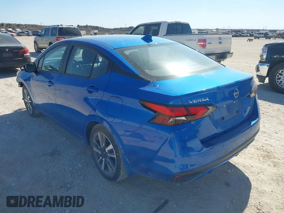 2023 Nissan Versa SV z VIN 3N1CN8EV9PL872078, wystawiony jako IAAI lot #41691866 z przebiegiem 8 083 mil mil oraz . Historia ofert i sprzedaży dostępna na DreamBid. Obrazek 3.