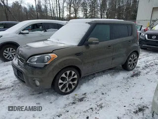 2013 Kia Soul ! with VIN KNDJT2A67D7551081, listed as a IAAI auction lot 41447711 with 181,664 mi miles. Bid and sale history available at carsss.com. Image 2.