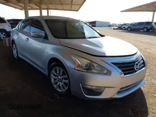 2014 Nissan Altima SV with VIN 1N4AL3AP1EC171442, listed as a IAAI auction lot 41923400 with 164,414 mi miles and . Bid and sale history available at carsss.com. Image 1.