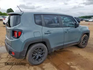 2017 Jeep Renegade Sport with VIN ZACCJAAB3HPG17236, listed as a Copart auction lot 60758135 with 123,000 mi miles and Salvage title. Bid and sale history available at DreamBid. Image 3.