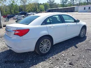 2014 Chrysler 200 LX with VIN 1C3CCBABXEN206344, listed as a IAAI auction lot 41956600 with 280,000 mi miles. Bid and sale history available at carsss.com. Image 4.