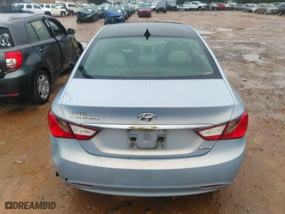 2013 Hyundai Sonata SE with VIN 5NPEC4AC9DH675612, listed as a IAAI auction lot 41257791 with 189,700 mi miles. Bid and sale history available at carsss.com. Image 15.