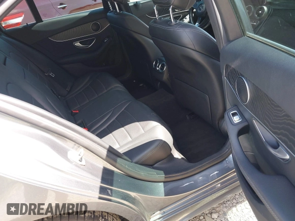 2018 Mercedes-Benz C 300 with VIN 55SWF4KB8JU237139, listed as a IAAI auction lot 42500621 with 78,647 mi miles and . Bid and sale history available at DreamBid. Image 8.