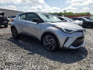 2020 Toyota C-HR LE z VIN JTNKHMBX5L1090324, wystawiony jako Copart lot #55986685 z przebiegiem 46 063 mil mil oraz Szkoda całkowita • Salvage title. Historia ofert i sprzedaży dostępna na DreamBid. Obrazek 4.