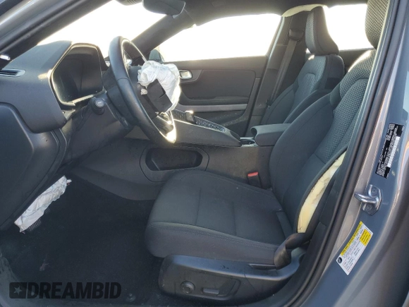 2022 Polestar 2 z VIN LPSED3KA7NL080364, wystawiony jako Copart lot #50638125 z przebiegiem Nie podano mil oraz Szkody całkowita. Historia ofert i sprzedaży dostępna na DreamBid. Obrazek 7.