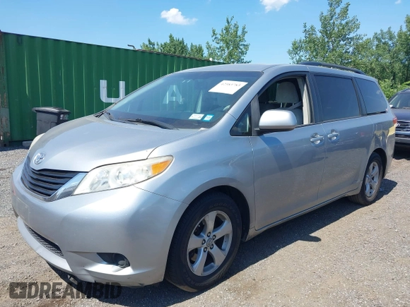 2011 Toyota Sienna LE AAS with VIN 5TDKK3DC2BS096965, listed as a IAAI auction lot 42583783 with 288,489 mi miles and . Bid and sale history available at DreamBid. Image 17.