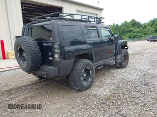 2007 Hummer H3 SUV z VIN 5GTDN13EX78256179, wystawiony jako IAAI lot #42444165 z przebiegiem 182 584 mil mil oraz . Historia ofert i sprzedaży dostępna na DreamBid. Obrazek 4.