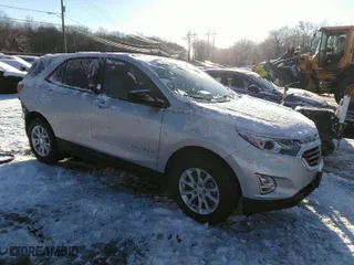 2020 Chevrolet Equinox LS with VIN 3GNAXSEV4LS695457, listed as a IAAI auction lot 38508738 with 24,916 mi miles. Bid and sale history available at carsss.com. Image 1.