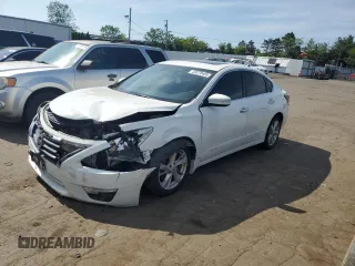 2015 Nissan Altima SV z VIN 1N4AL3AP1FC456580, wystawiony jako Copart lot #59270485 z przebiegiem 107 367 mil mil oraz Szkoda całkowita • Salvage title. Historia ofert i sprzedaży dostępna na DreamBid. Obrazek 1.