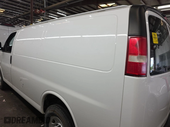 2015 Chevrolet Express Cargo with VIN 1GCWGFCF2F1262646, listed as a IAAI auction lot 42801576 with 165,952 mi miles and . Bid and sale history available at DreamBid. Image 19.