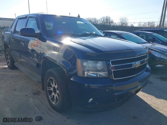2010 Chevrolet Avalanche LT with VIN 3GNVKFE04AG254049, listed as a IAAI auction lot 41854624 with 130,806 mi miles. Bid and sale history available at carsss.com. Image 1.