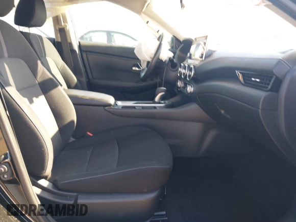 2021 Nissan Sentra SV with VIN 3N1AB8CV6MY221587, listed as a IAAI auction lot 41899533 with 55,317 mi miles and . Bid and sale history available at DreamBid. Image 5.