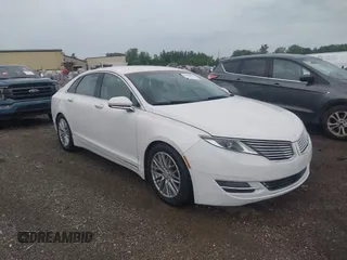2016 Lincoln MKZ z VIN 3LN6L2JK9GR609137, wystawiony jako IAAI lot #42679691 z przebiegiem 125 180 mil mil oraz . Historia ofert i sprzedaży dostępna na DreamBid. Obrazek 1.