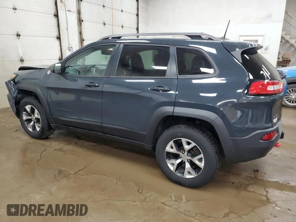 2016 Jeep Cherokee Trailhawk z VIN 1C4PJMBS5GW179273, wystawiony jako Copart lot #61175695 z przebiegiem 110 295 mil mil oraz Czysty tytuł • Clean title. Historia ofert i sprzedaży dostępna na DreamBid. Obrazek 2.