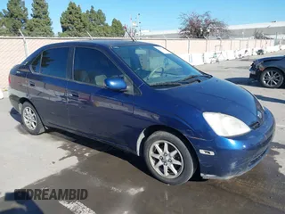 2002 Toyota Prius with VIN JT2BK18U020050215, listed as a IAAI auction lot 41443766 with 293,880 mi miles. Bid and sale history available at carsss.com. Image 1.