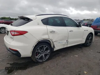 2019 Maserati Levante GranSport with VIN ZN661XUS8KX313673, listed as a Copart auction lot 66441554 with 76,388 mi miles and Salvage Title. Bid and sale history available at carsss.com. Image 3.