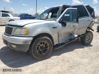 2000 Ford Expedition XLT with VIN 1FMRU15L6YLA47558, listed as a Copart auction lot 62499294 with 0 mi miles and Salvage Title. Bid and sale history available at carsss.com. Image 1.