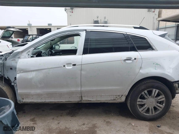 2015 Cadillac SRX Luxury Collection with VIN 3GYFNBE31FS552323, listed as a IAAI auction lot 41553081 with 91,214 mi miles. Bid and sale history available at carsss.com. Image 14.