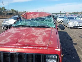 1998 Jeep Cherokee SE с VIN 1J4FT28S2WL195751, выставлен на аукционе IAAI как лот 41864016 с пробегом 173 199 миль миль и . История ставок и продаж доступна на DreamBid. Изображение 6.