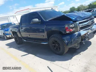2008 Chevrolet Silverado 1500 LT w/1LT with VIN 2GCEK13C181173196, listed as a IAAI auction lot 41954657 with 212,388 mi miles. Bid and sale history available at carsss.com. Image 13.