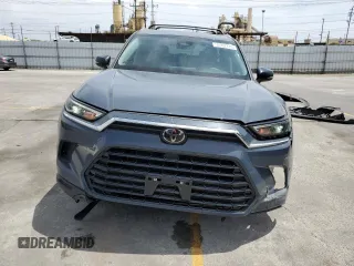 2024 Toyota Highlander XLE z VIN 5TDAAAA58RS001022, wystawiony jako Copart lot #56607315 z przebiegiem 10 763 mil mil oraz Szkoda całkowita • Salvage title. Historia ofert i sprzedaży dostępna na DreamBid. Obrazek 5.