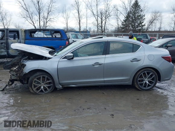 2020 Acura ILX w/Premium Pkg with VIN 19UDE2F70LA005511, listed as a IAAI auction lot 41653952 with 28,853 mi miles. Bid and sale history available at carsss.com. Image 13.