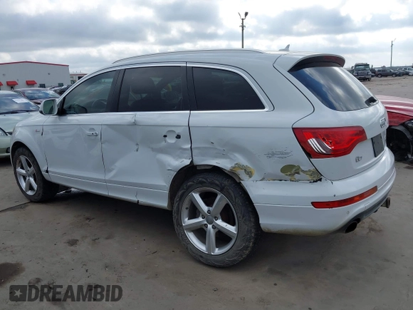 2015 Audi Q7 S line Prestige z VIN WA1DGAFE4FD031348, wystawiony jako IAAI lot #41513171 z przebiegiem 139 013 mil mil oraz . Historia ofert i sprzedaży dostępna na DreamBid. Obrazek 6.