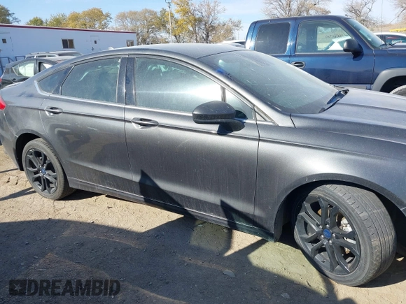 2019 Ford Fusion SE with VIN 3FA6P0HD2KR251012, listed as a IAAI auction lot 40626475 with 60,596 mi miles and . Bid and sale history available at DreamBid. Image 13.