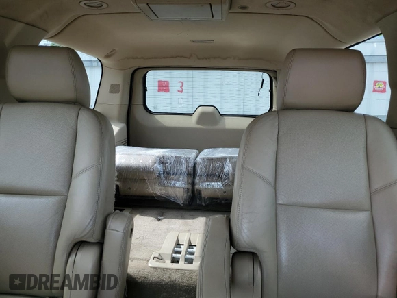 2011 Cadillac Escalade ESV Premium z VIN 1GYS4JEF6BR397965, wystawiony jako Copart lot #58963715 z przebiegiem 210 670 mil mil oraz Czysty tytuł • Clean title. Historia ofert i sprzedaży dostępna na DreamBid. Obrazek 10.