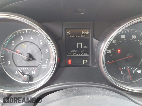 2013 Jeep Grand Cherokee Overland with VIN 1C4RJECT2DC588124, listed as a IAAI auction lot 42142573 with 204,309 mi miles and . Bid and sale history available at DreamBid. Image 7.