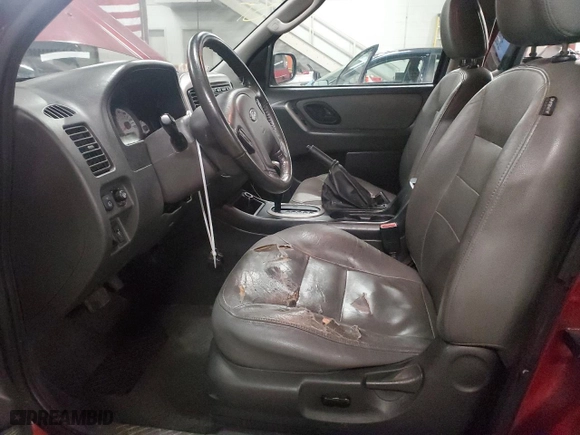 2007 Ford Escape XLT with VIN 1FMCU93197KA92035, listed as a Copart auction lot 47050015 with 246,808 mi miles and Salvage Title. Bid and sale history available at carsss.com. Image 7.