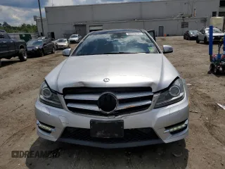 2013 Mercedes-Benz C 350 с VIN WDDGJ5HB5DG151711, выставлен на аукционе Copart как лот 56459235 с пробегом 67 714 миль миль и Списание • Salvage title. История ставок и продаж доступна на DreamBid. Изображение 5.