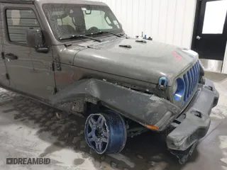 2020 Jeep Wrangler Unlimited Sport Altitude with VIN 1C4HJXDG7LW167909, listed as a IAAI auction lot 41413004 with NaN miles. Bid and sale history available at carsss.com. Image 6.
