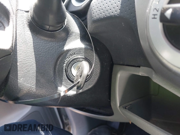 2015 Toyota Tacoma with VIN 3TMLU4EN1FM195626, listed as a IAAI auction lot 42571649 with 135,699 mi miles and . Bid and sale history available at DreamBid. Image 11.