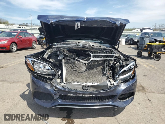 2018 Mercedes-Benz C 300 z VIN WDDWF4KBXJR314448, wystawiony jako Copart lot #53914345 z przebiegiem 107 990 mil mil oraz Szkoda całkowita • Salvage title. Historia ofert i sprzedaży dostępna na DreamBid. Obrazek 5.