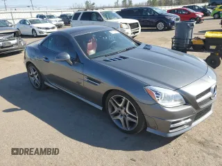2016 Mercedes-Benz SLK 350 z VIN WDDPK5HA0GF117609, wystawiony jako Copart lot #47100995 z przebiegiem 41 556 mil mil oraz Czysty tytuł • Clean title. Historia ofert i sprzedaży dostępna na DreamBid. Obrazek 4.