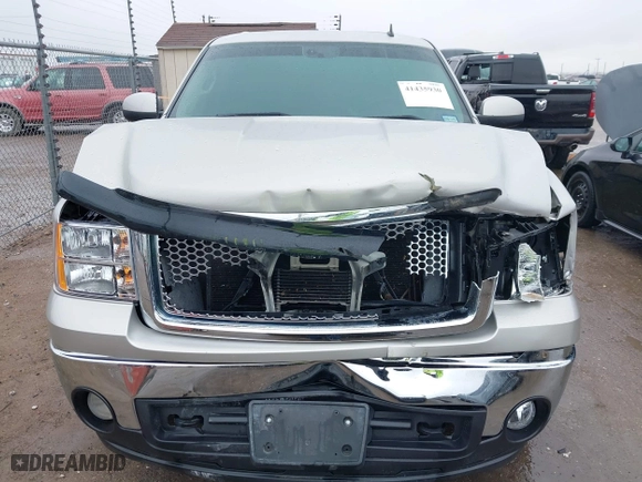 2008 GMC Sierra 1500 Work Truck with VIN 2GTEK13M881169431, listed as a IAAI auction lot 41435930 with 132,787 mi miles. Bid and sale history available at carsss.com. Image 12.