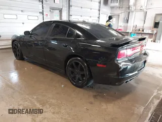2013 Dodge Charger SE z VIN 2C3CDXBG5DH550076, wystawiony jako IAAI lot #42090715 z przebiegiem 146 020 mil mil oraz . Historia ofert i sprzedaży dostępna na DreamBid. Obrazek 3.