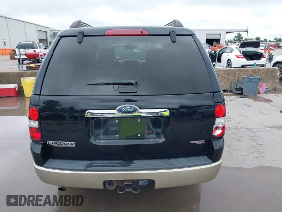 2006 Ford Explorer Eddie Bauer z VIN 1FMEU74E36ZA08375, wystawiony jako IAAI lot #42486008 z przebiegiem 214 761 mil mil oraz . Historia ofert i sprzedaży dostępna na DreamBid. Obrazek 16.