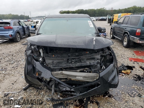 2016 Ford Utility Police Interceptor with VIN 1FM5K8AR3GGA63053, listed as a Copart auction lot 71451194 with 109,290 mi miles and Salvage Title. Bid and sale history available at carsss.com. Image 5.