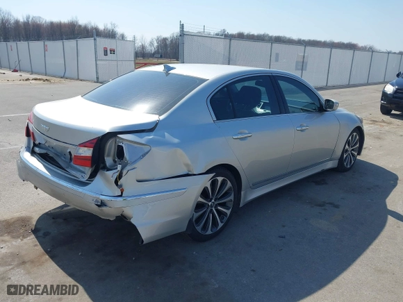2013 Hyundai Genesis 5.0L R-Spec with VIN KMHGC4DH1DU233537, listed as a IAAI auction lot 41796310 with 170,220 mi miles. Bid and sale history available at carsss.com. Image 4.