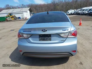 2015 Hyundai Sonata Hybrid Limited with VIN KMHEC4A45FA124754, listed as a IAAI auction lot 41875502 with 138,408 mi miles. Bid and sale history available at carsss.com. Image 16.