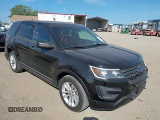 2016 Ford Utility Police Interceptor with VIN 1FM5K8AR6GGA04806, listed as a IAAI auction lot 41903514 with 146,178 mi miles. Bid and sale history available at carsss.com. Image 1.