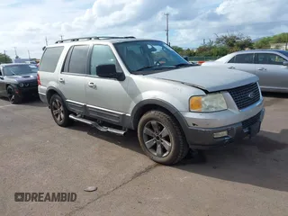 2006 Ford Expedition Special Service z VIN 1FMFU15506LA14718, wystawiony jako IAAI lot #41838659 z przebiegiem 117 497 mil mil oraz . Historia ofert i sprzedaży dostępna na DreamBid. Obrazek 1.